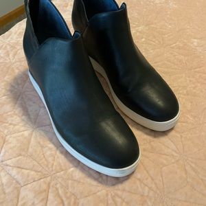 Dr Scholls 9.5 black leather wedge shoes